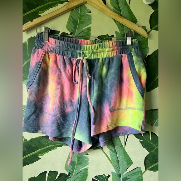 Vici Women’s Neon Tie Dye Harmony Top and Shorts Lounge Set Large - Picture 4 of 10